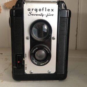 Vintage Argo Flex Seventy-five Black Camera